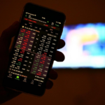 The Pros and Cons of Building a Career in Forex